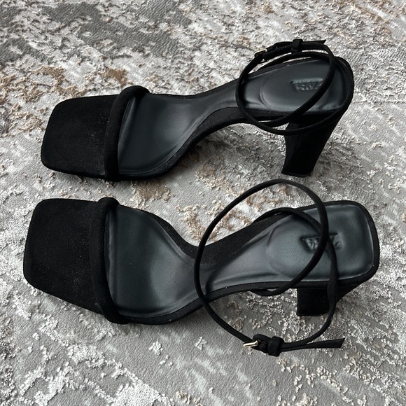 New Zara Black Micro Suede sandals - Picture 2 of 7